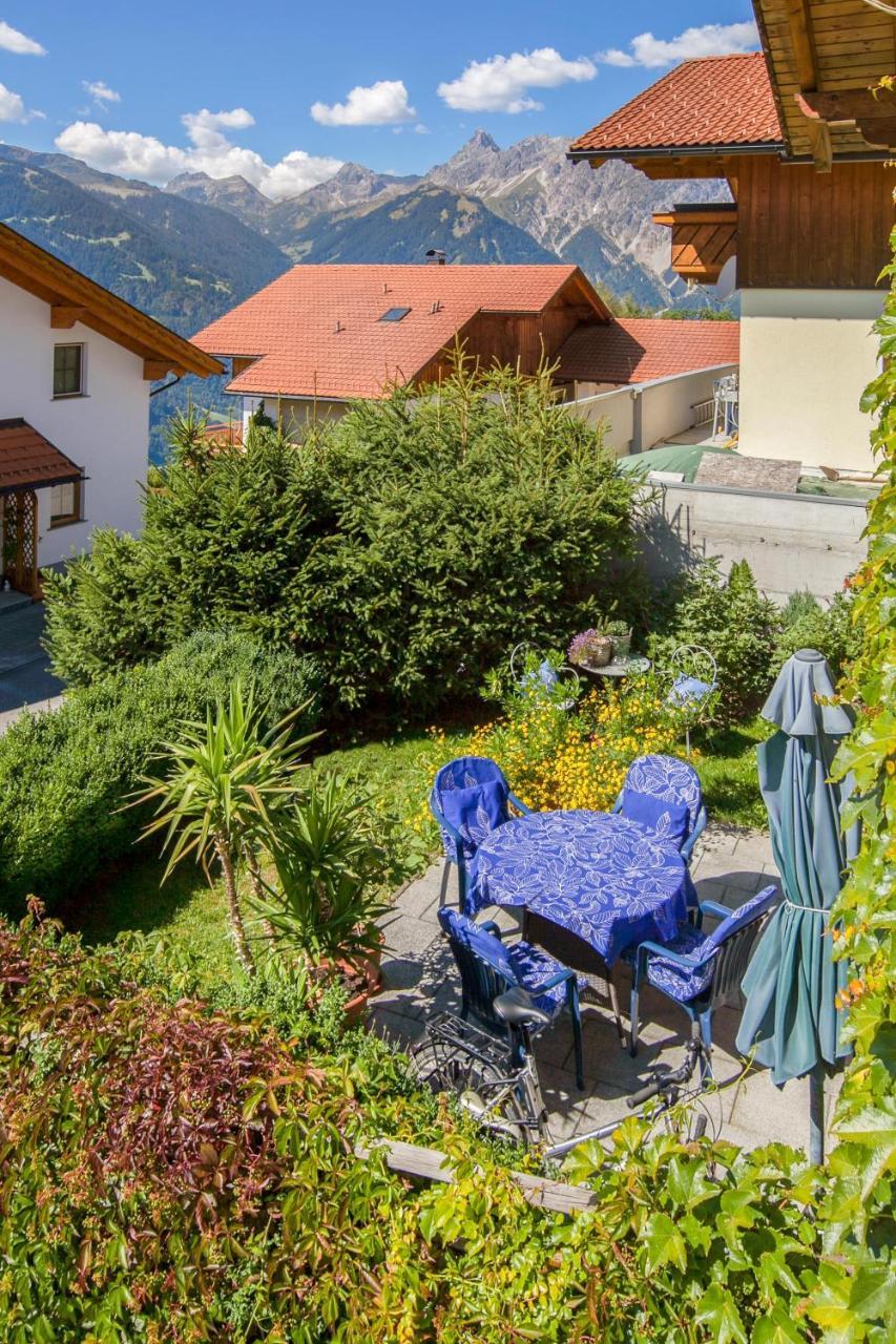 Ferienwohnung Haus Battlogg Bartholomäberg Exterior foto